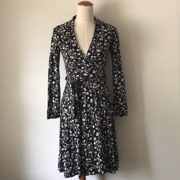 Diane Von Furstenberg Dresses & Skirts - DVF floral wrap dress